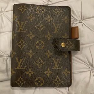 LOUIS VUITTON WALLET PLANNER ORGANIZER
